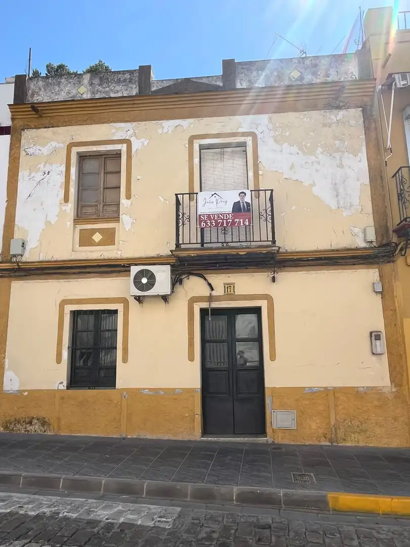 Vista exterior de Casa o xalet en venda en Coria del Río
