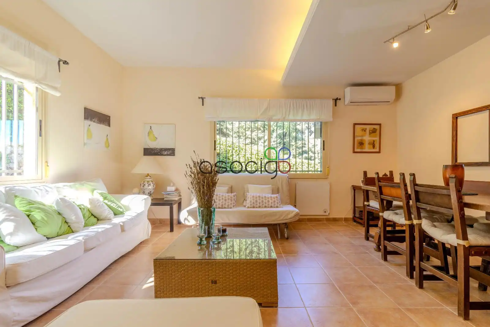 Sala de estar de Casa o chalet en venta en Guadalajara con Aire acondicionado, Calefacción y Jardín privado