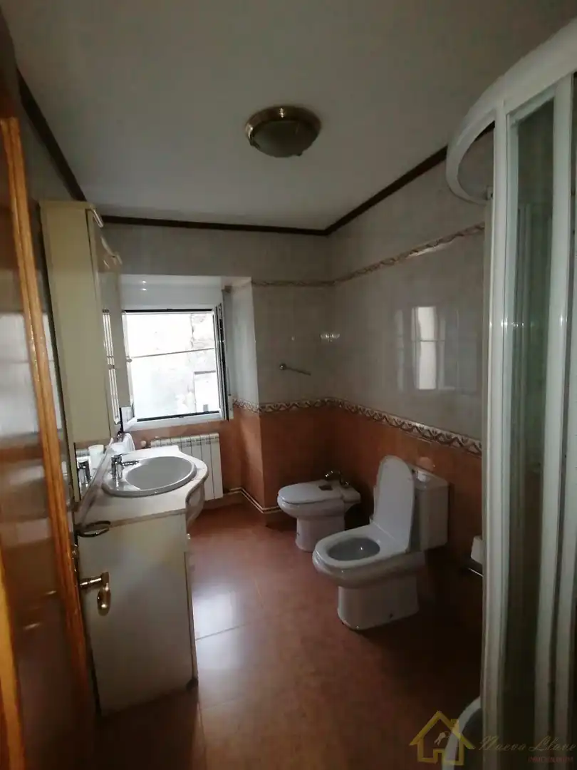 Bathroom of Houses for sale in Castroverde  with Heating, Storage room and Furnished