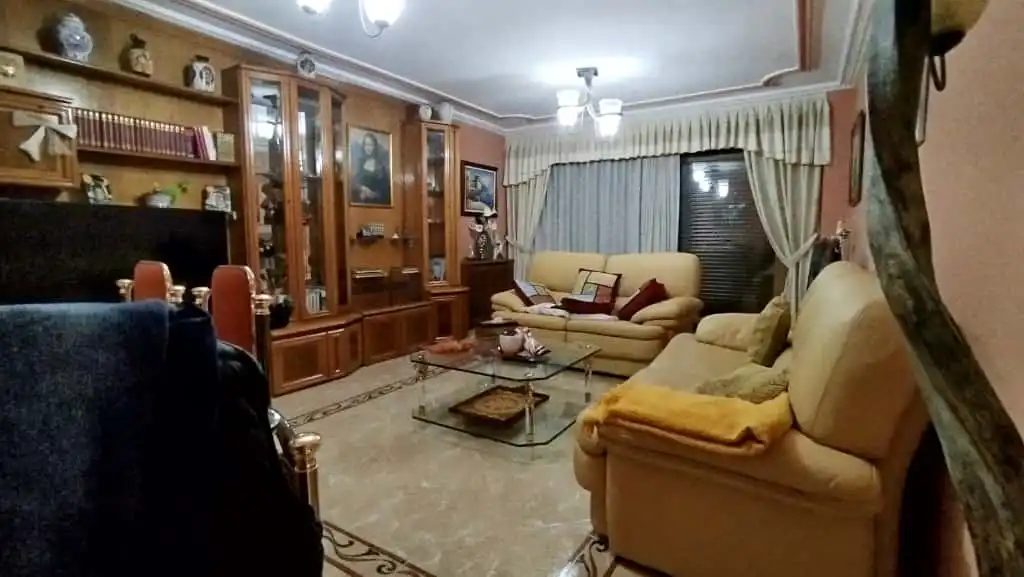 Sala d'estar de Casa o xalet en venda en Villamayor amb Calefacció, Jardí privat i Terrassa