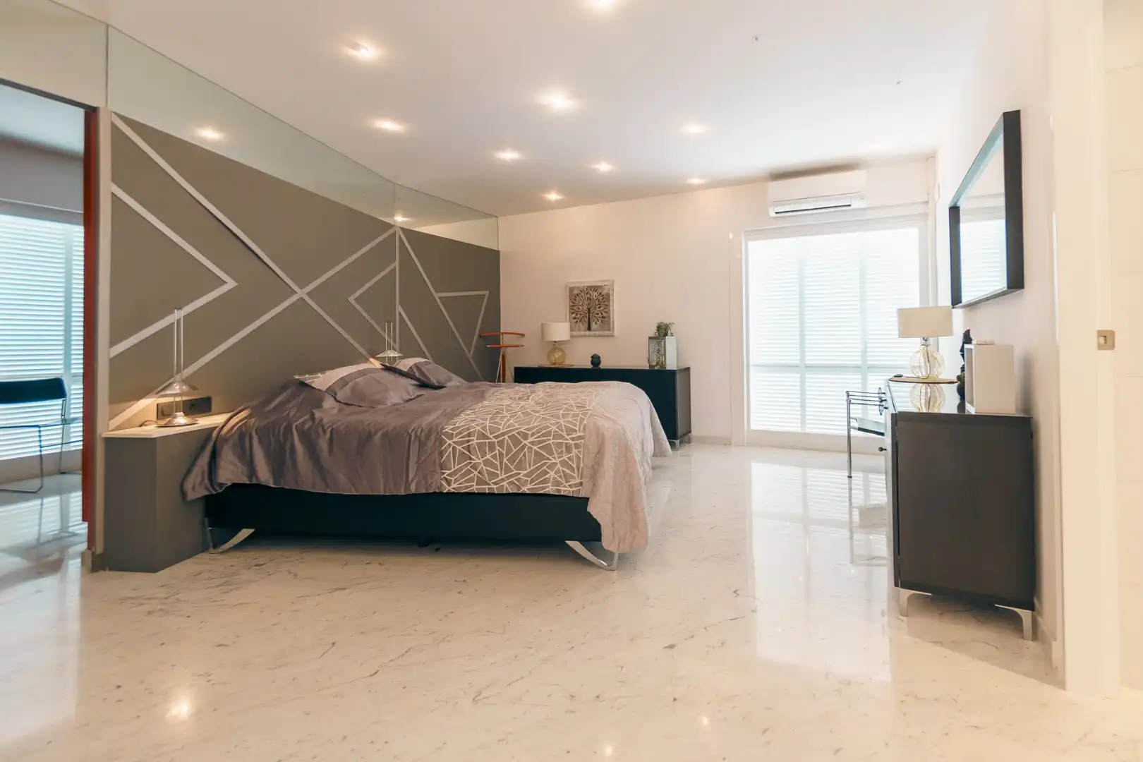 Habitación de Casa o chalet en venta en L'Alfàs del Pi con Terraza y Piscina