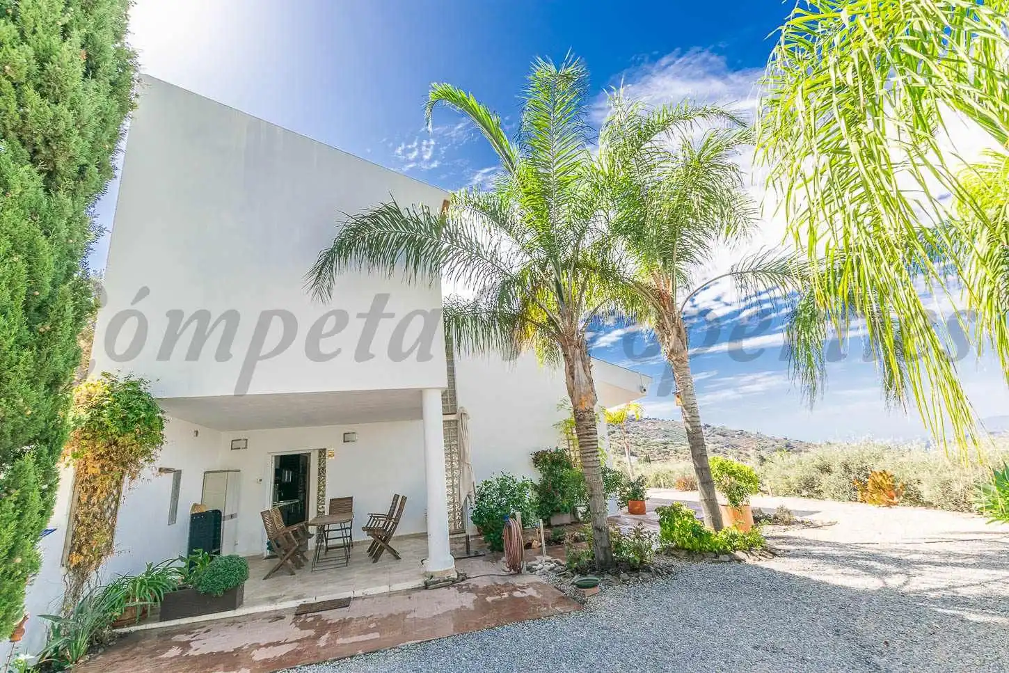 Casa amb piscina en venda a Sayalonga, imagen 2