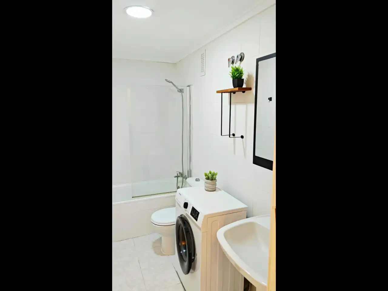 Baño de Estudio en venta en Torrevieja con Aire acondicionado, Calefacción y Terraza