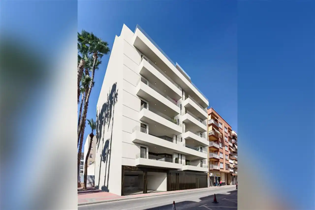 Vista exterior de Àtic en venda en Águilas amb Terrassa i Piscina