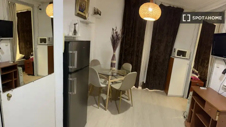 Fotografía del inmueble reportado: 1.070 €/mes — Barri Gòtic, Barcelona
