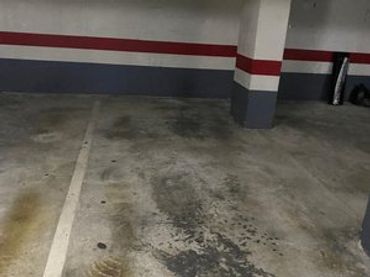 Einzelparkplatz mit Aufzug zum Verkauf in Plaça Josep Pallach