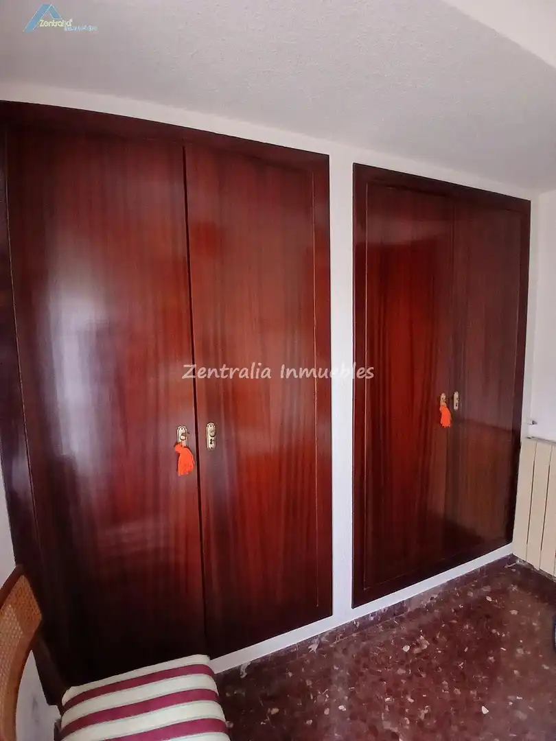 Habitación de Casa o chalet en venta en Zaragoza con Aire acondicionado, Calefacción y Jardín privado
