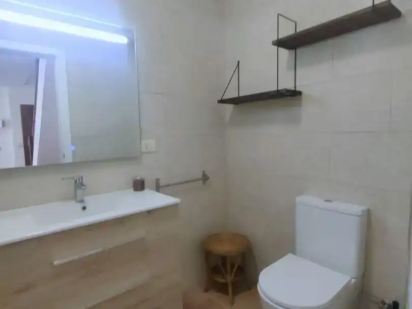 Badezimmer von Einfamilien-Reihenhaus zur Miete in Santa Úrsula mit Balkon