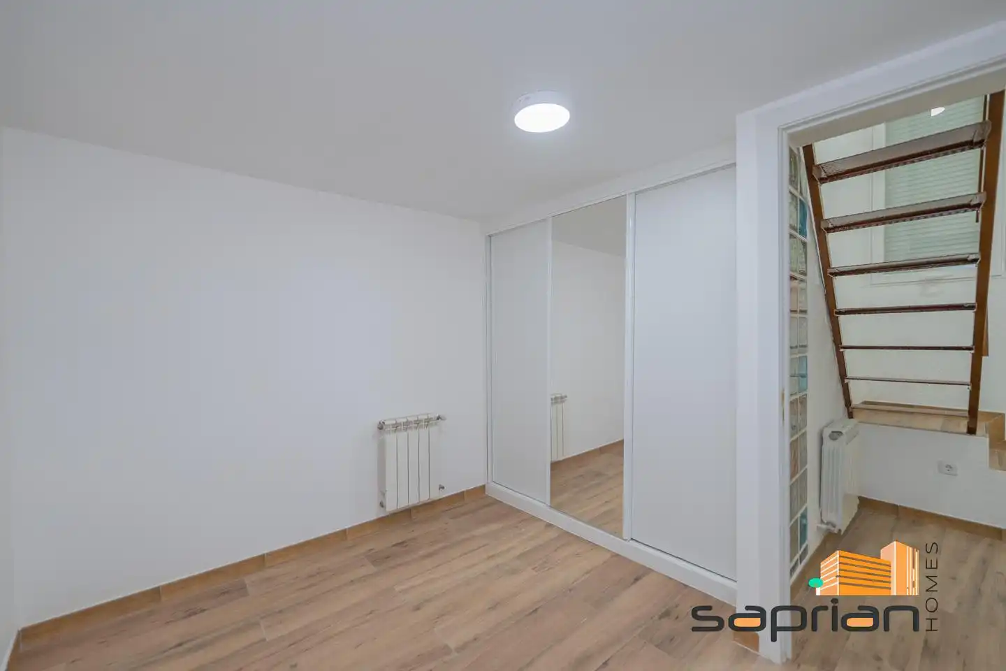 Schlafzimmer von Erdgeschoss zum Verkauf in Madrid mit Heizung