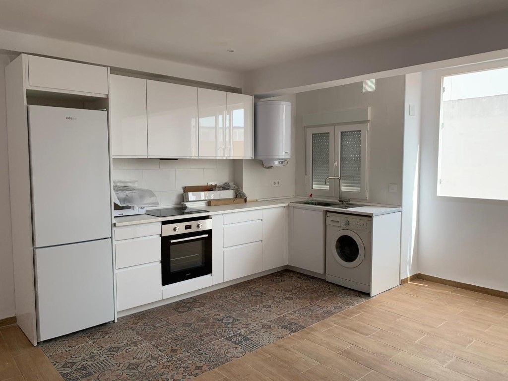 Kitchen of Flat for sale in  Valencia Capital  with Air Conditioner