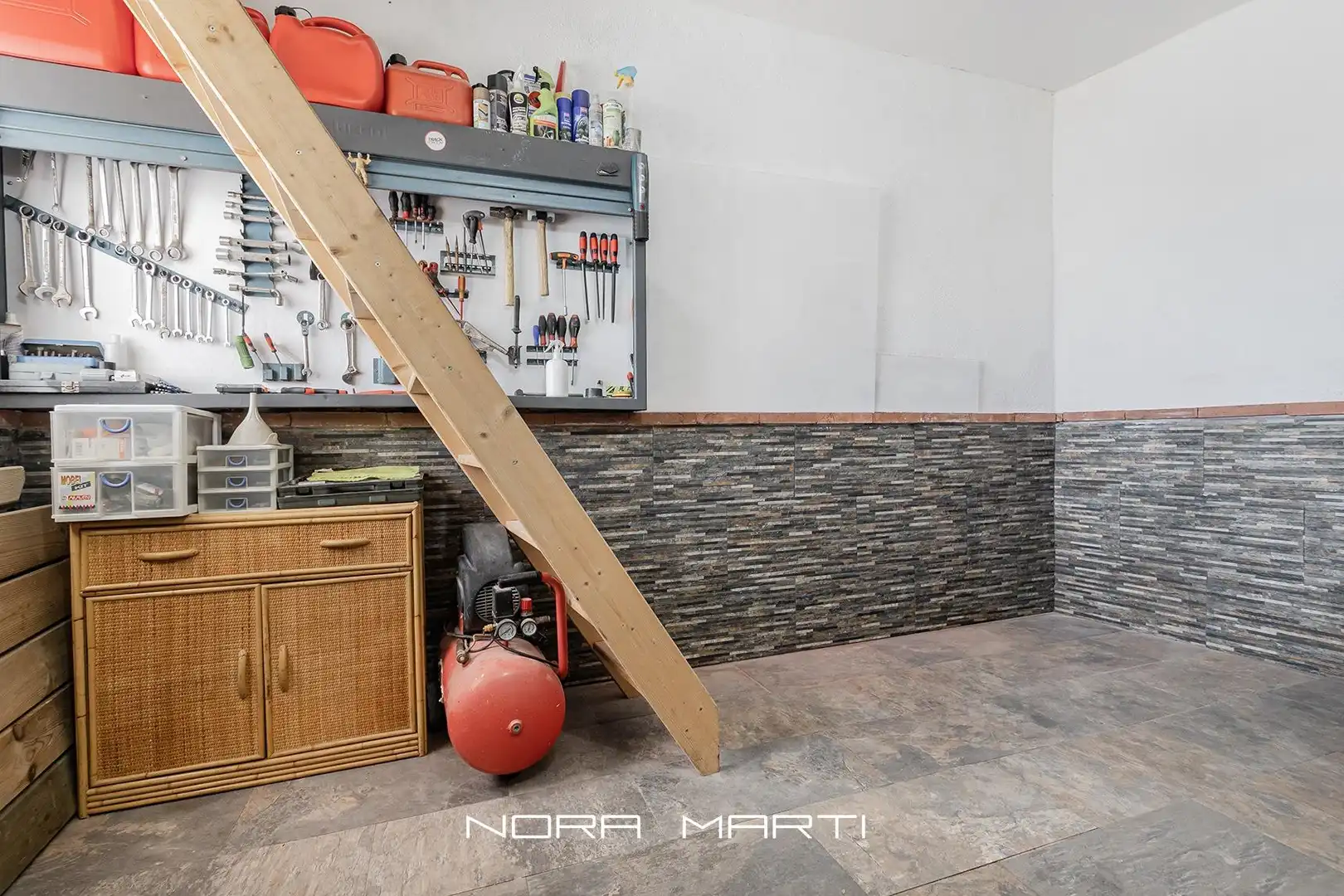 Casa o chalet en venta en Esplugues de Llobregat con Jardín privado, Piscina y Alarma