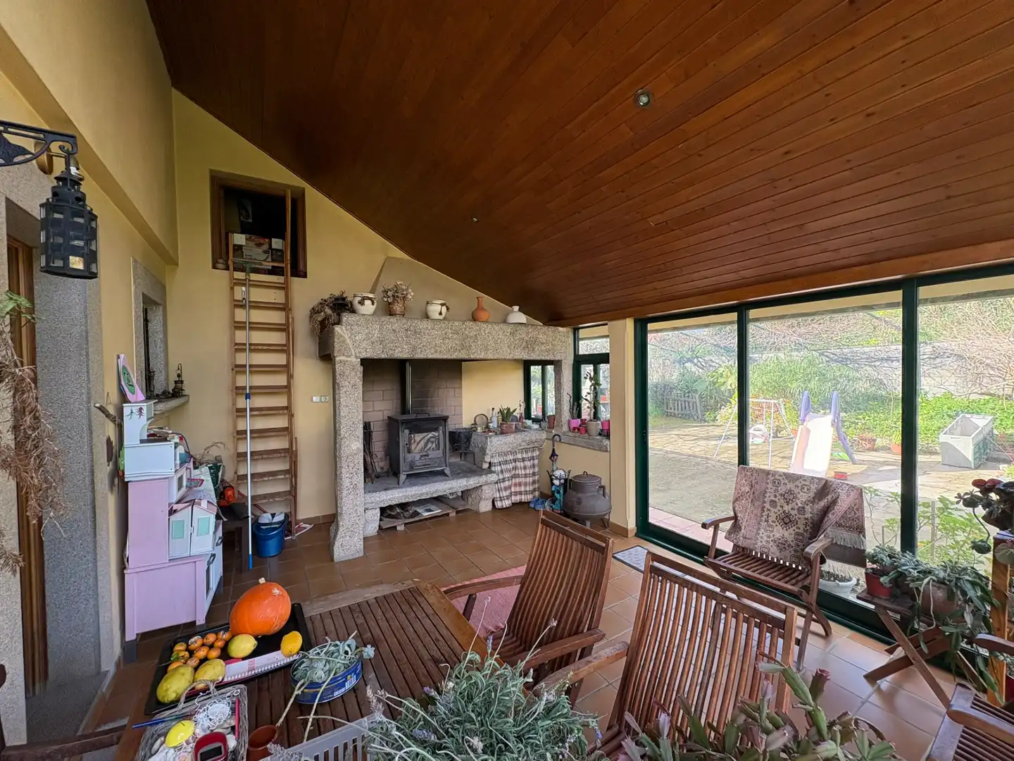 Sala de estar de Casa o chalet en venta en Narón con Calefacción, Jardín privado y Parquet