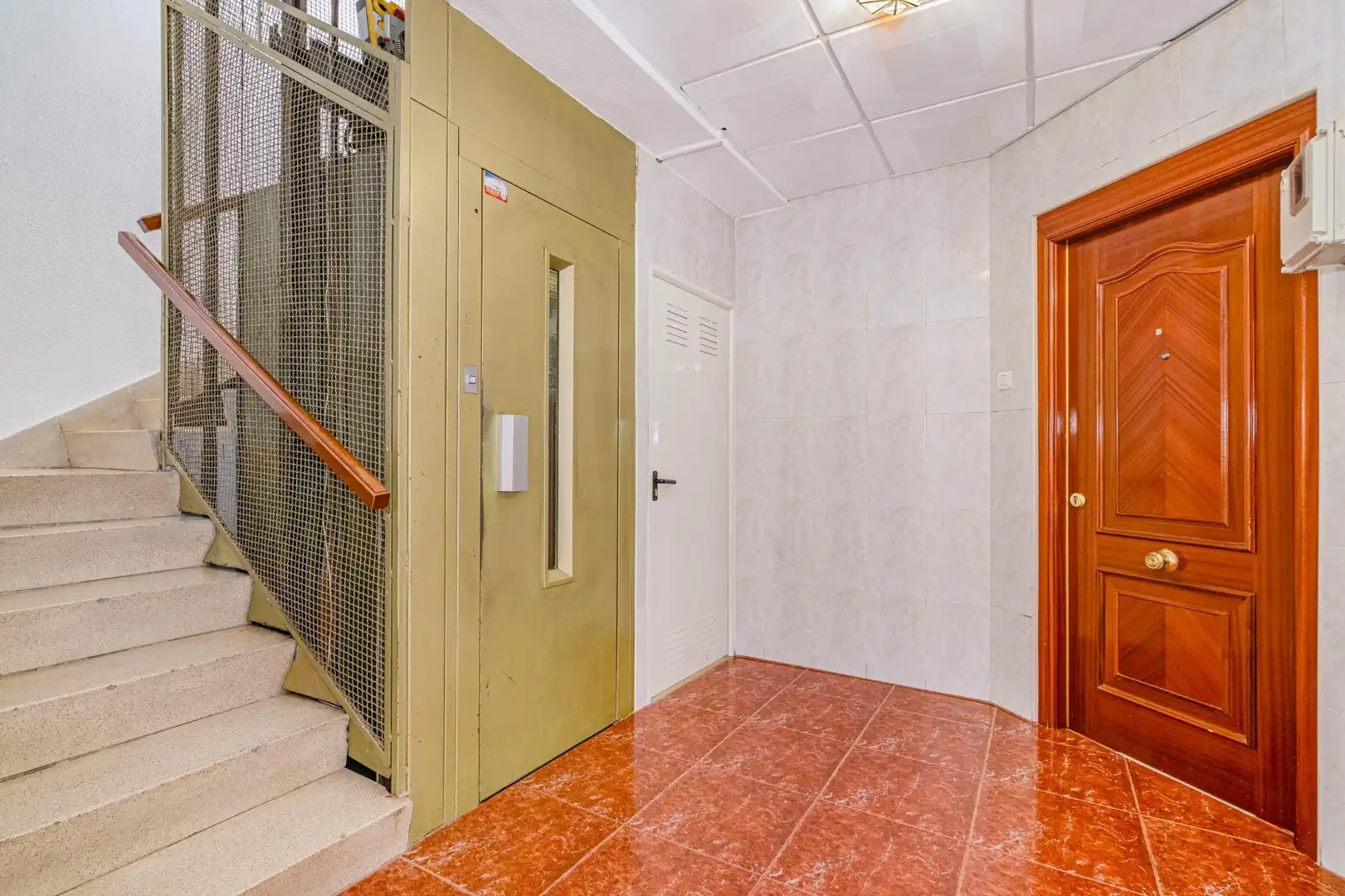 Piso en venta en Granada con Calefacción, Trastero y Balcón