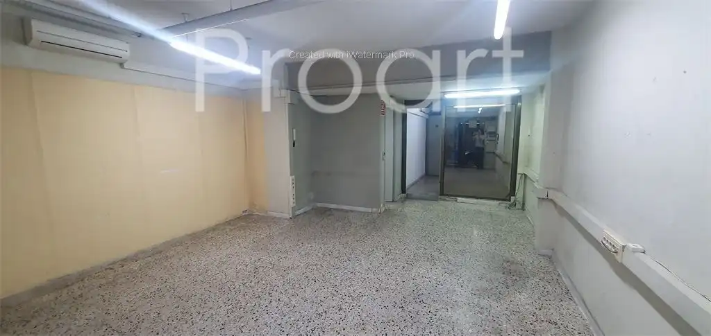 Local en venta en JOAN DE PEGUERA, El Camp de l'Arpa del Clot