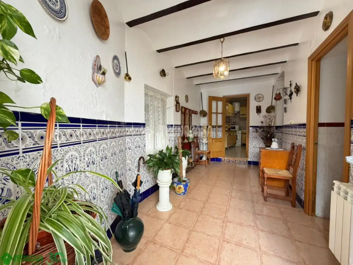 Casa adosada en venta en Santa Cruz de la Zarza con Calefacción, Terraza y Amueblado