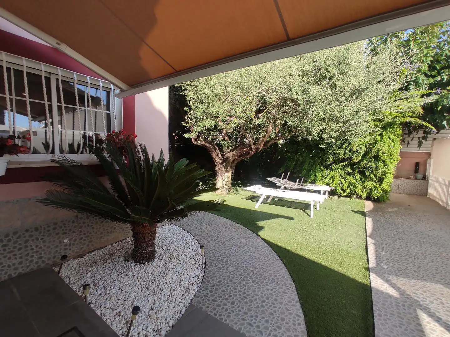 Jardí de Casa o xalet en venda en Castellón de la Plana / Castelló de la Plana amb Terrassa, Traster i Moblat