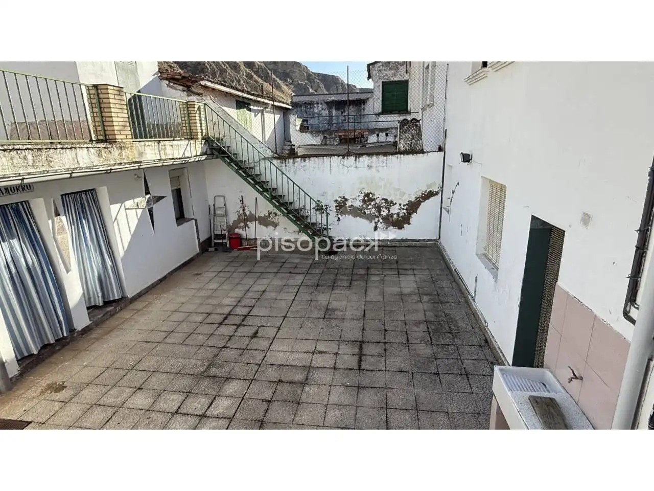 Vista exterior de Casa o chalet en venta en Azagra con Calefacción