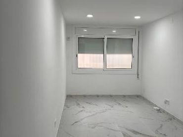 Bajo con ascensor en venta en Carrer de Nàpols