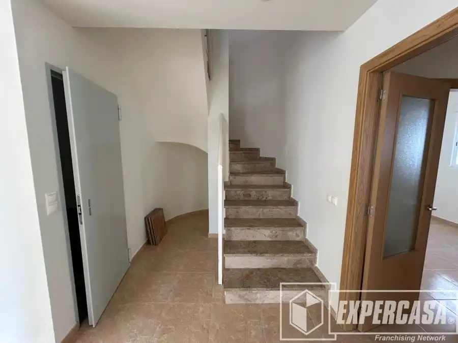 Casa adosada en venta en Marines con Terraza