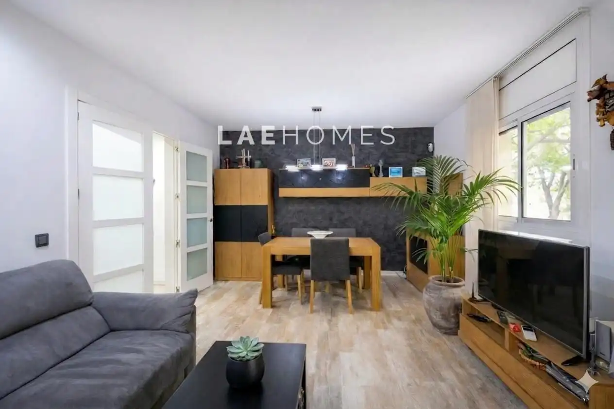 Sala de estar de Piso en venta en  Barcelona Capital con Aire acondicionado, Parquet y Trastero