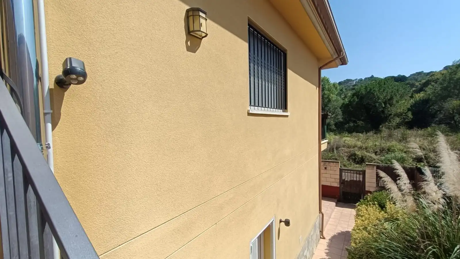 Vista exterior de Casa o xalet en venda en Lloret de Mar amb Aire condicionat, Calefacció i Jardí privat