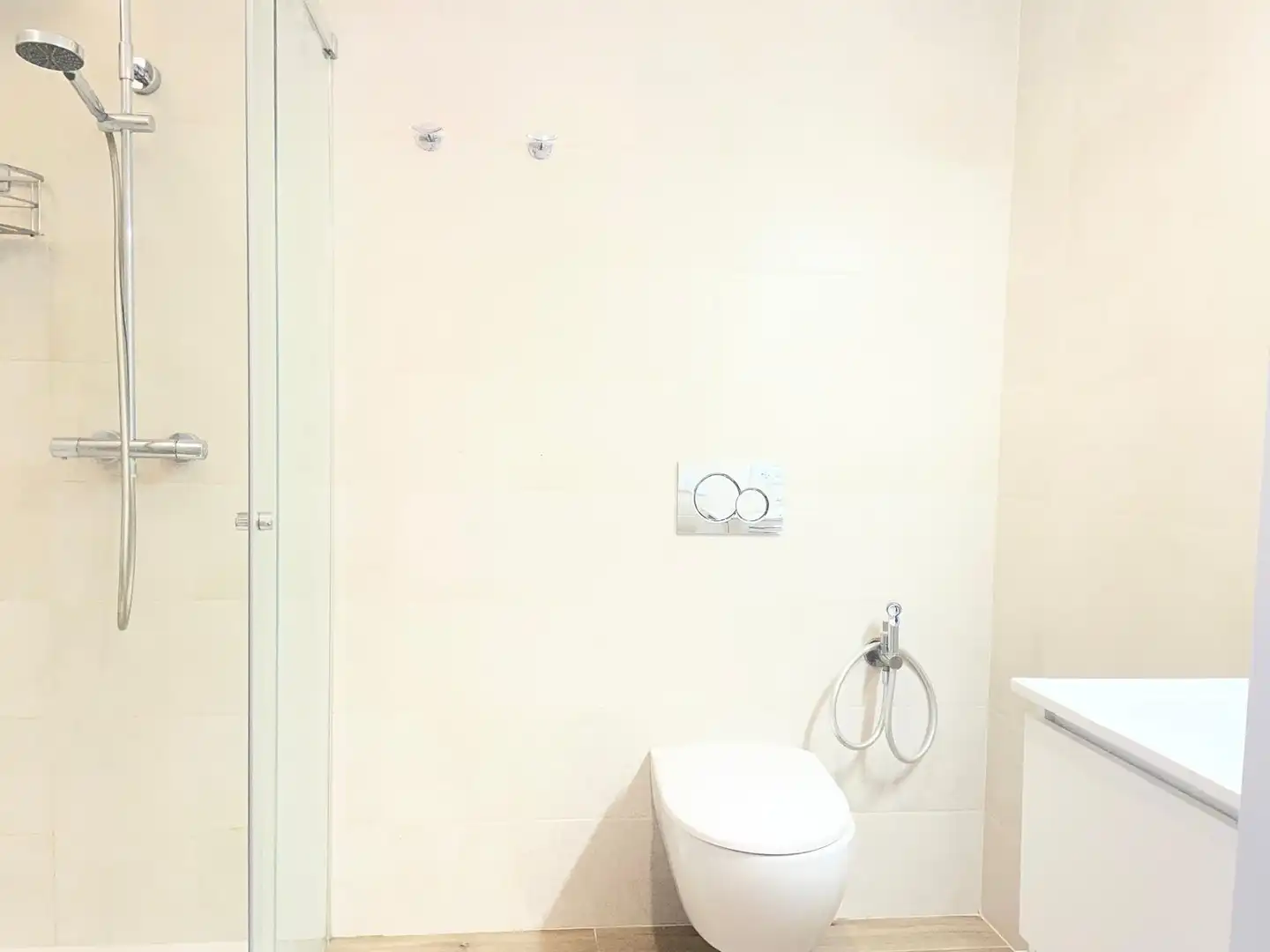 Badezimmer von Wohnung zum Verkauf in Palamós mit Klimaanlage, Möbliert und Ofen