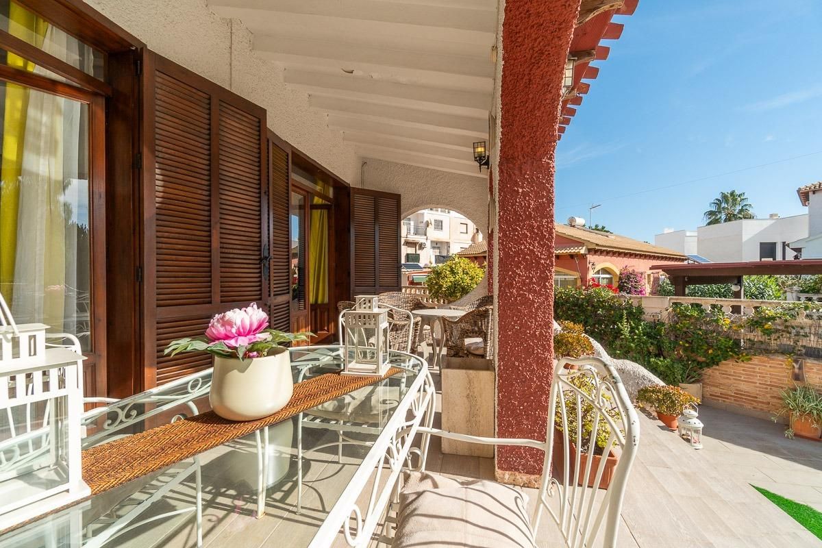 Terrace of House or chalet for sale in Orihuela  with Air Conditioner, Heating and Private garden