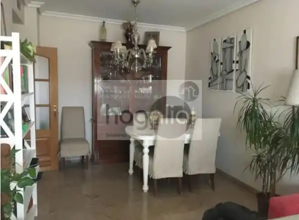 Comedor de Piso de alquiler en Sevilla con Aire acondicionado, Terraza y Trastero