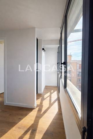 Ático en Venta en Carrer d'Alfons el Magnànim en El Besós i el Maresme