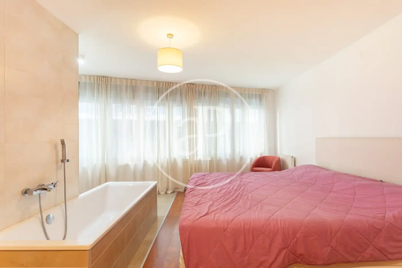 Schlafzimmer von Wohnung zur Miete in Barcelona mit Heizung und Möbliert