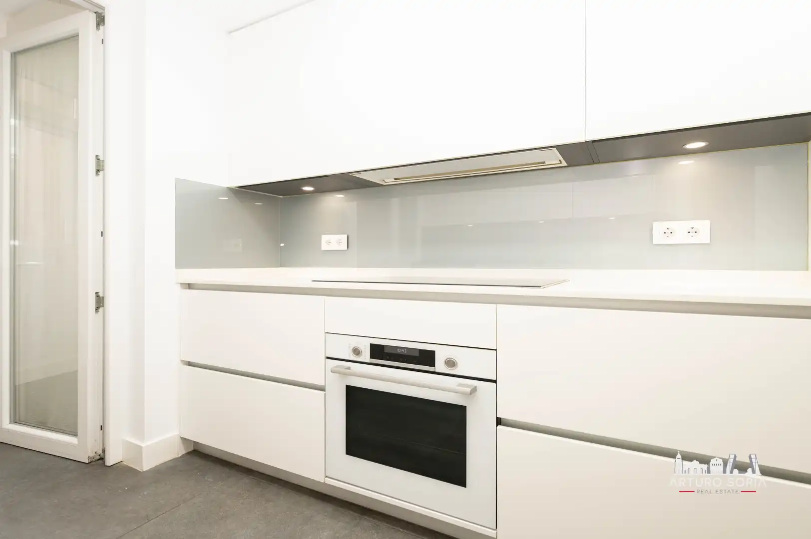 Cocina de Piso de alquiler en Madrid con Aire acondicionado, Trastero y Lavadora