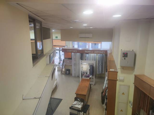 Local comercial en Venta en Avinguda de València, 8 en Centro Histórico