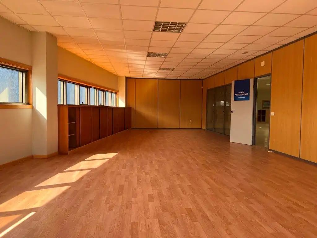 Oficina de alquiler en Santiago de Compostela  con Aire acondicionado