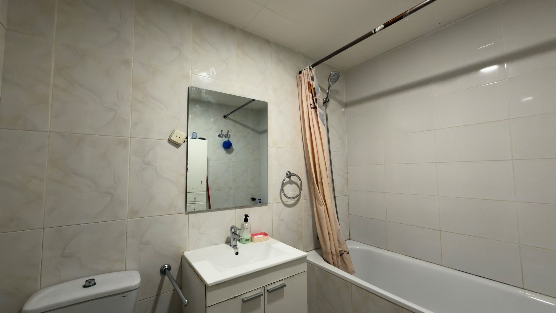 Bathroom of Flat for sale in  Barcelona Capital