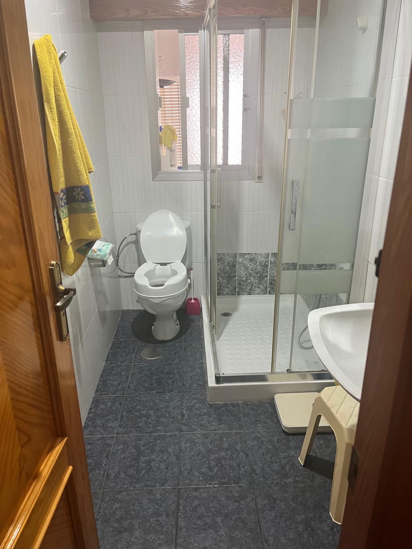 Bathroom of Flat for sale in Águilas  with Air Conditioner, Terrace and Balcony