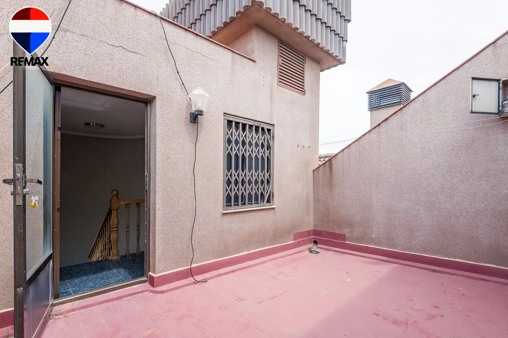 Vista exterior de Casa o xalet en venda en Sant Joan d'Alacant amb Aire condicionat, Jardí privat i Terrassa