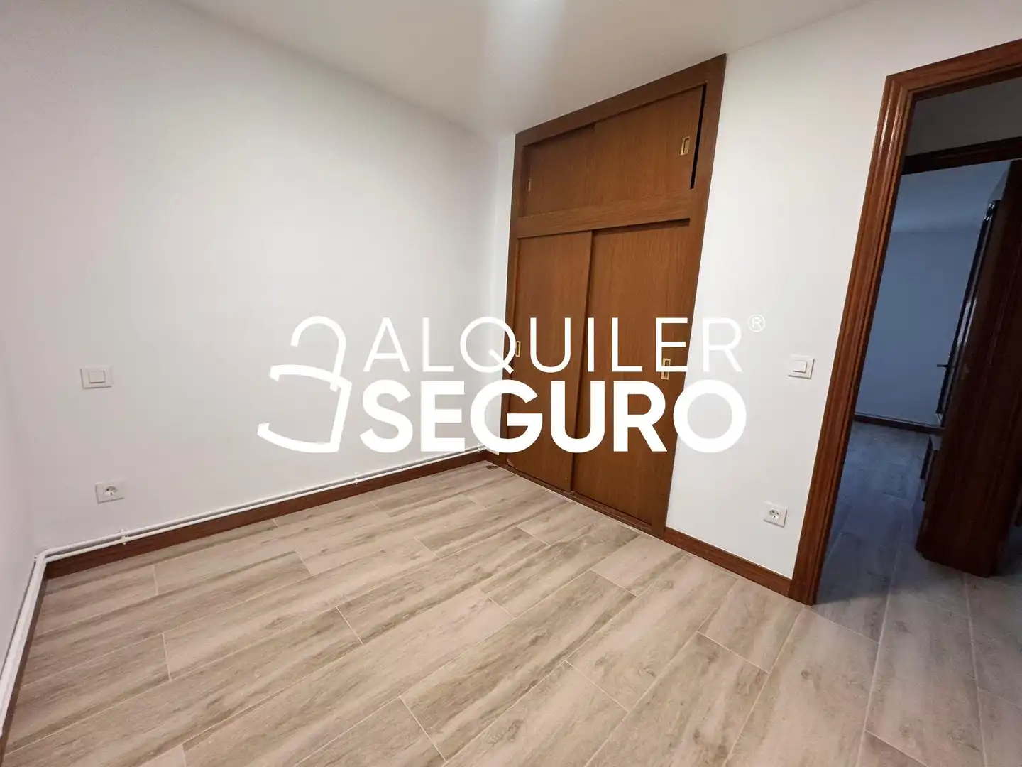 Bedroom of Flat for rent in Madrid  with Air Conditioner, Heating and Terrace