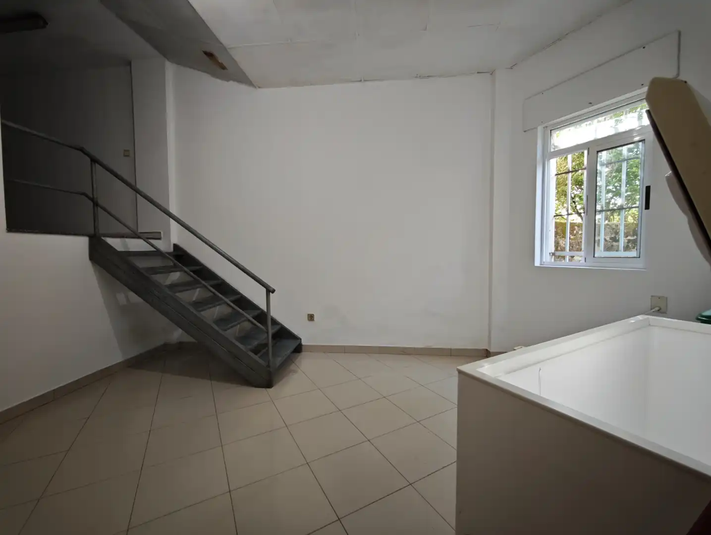 Commercial properties for rent in Narón  with Air Conditioner and Furnished