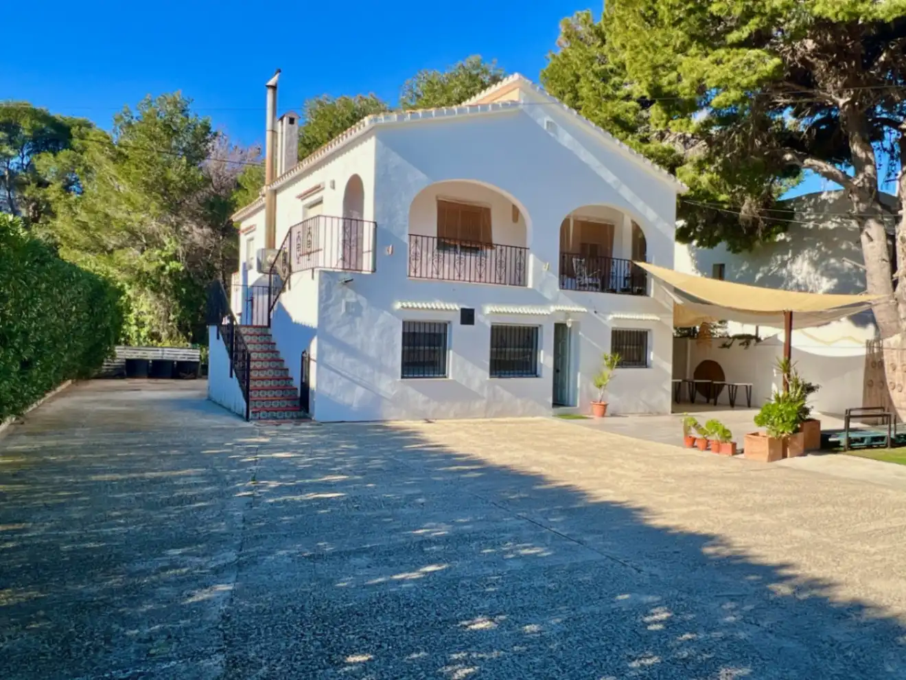 Detached house with garden for sale in Las Rotas / Les Rotes