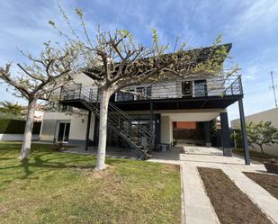 Vista exterior de Casa o xalet en venda en Alcanar amb Aire condicionat, Terrassa i Balcó