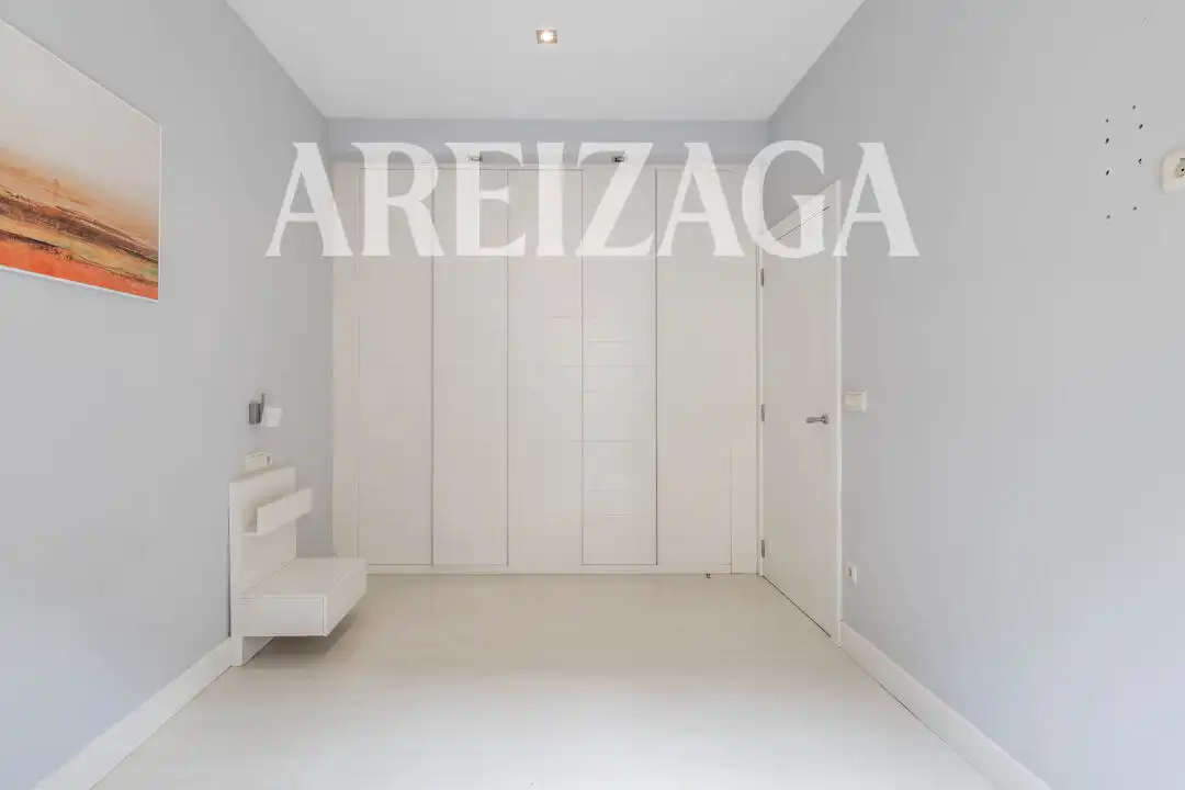 Habitación de Piso en venta en Donostia - San Sebastián  con Calefacción