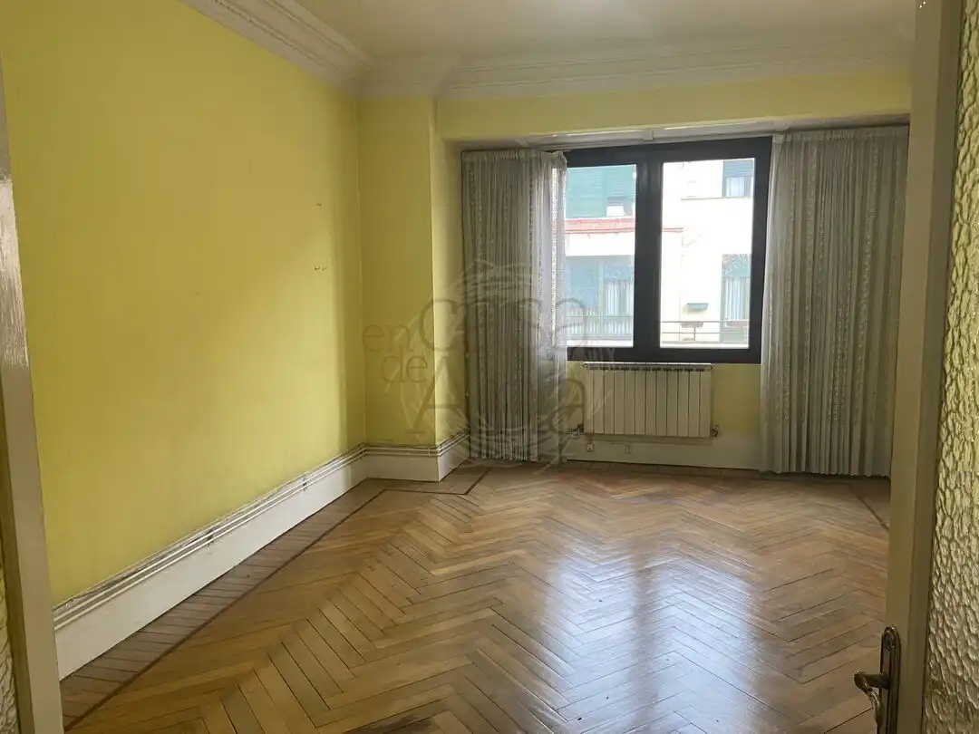 Bedroom of Flat for sale in Indautxu