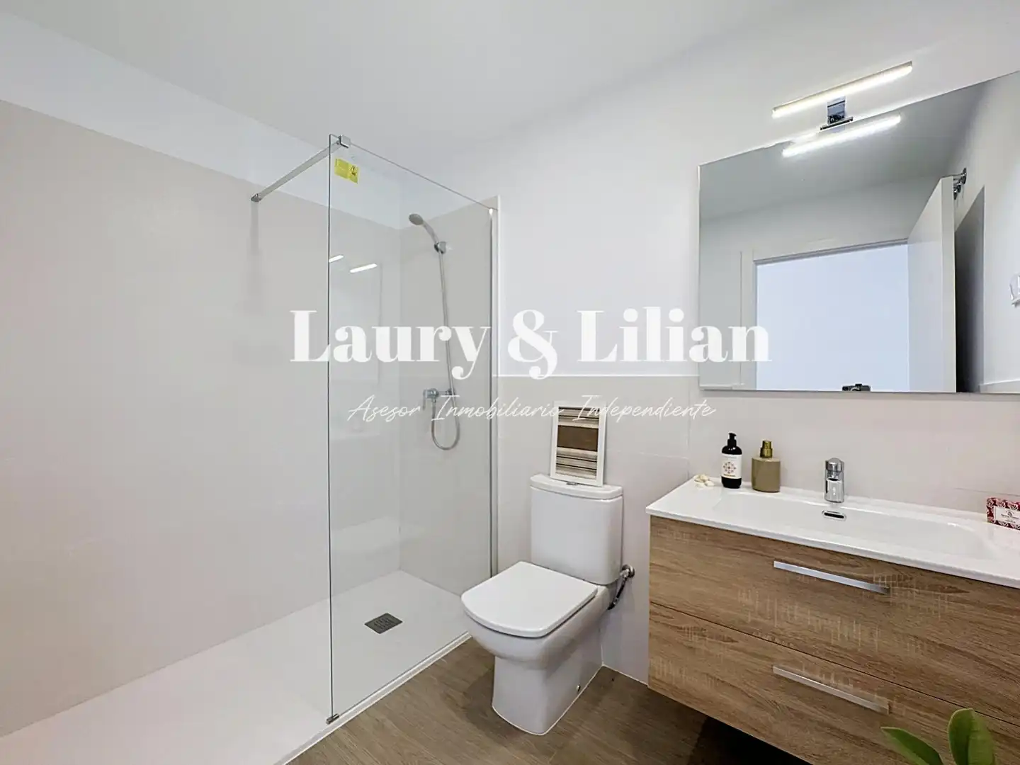 Bany de Apartament en venda en Llançà amb Aire condicionat, Calefacció i Terrassa