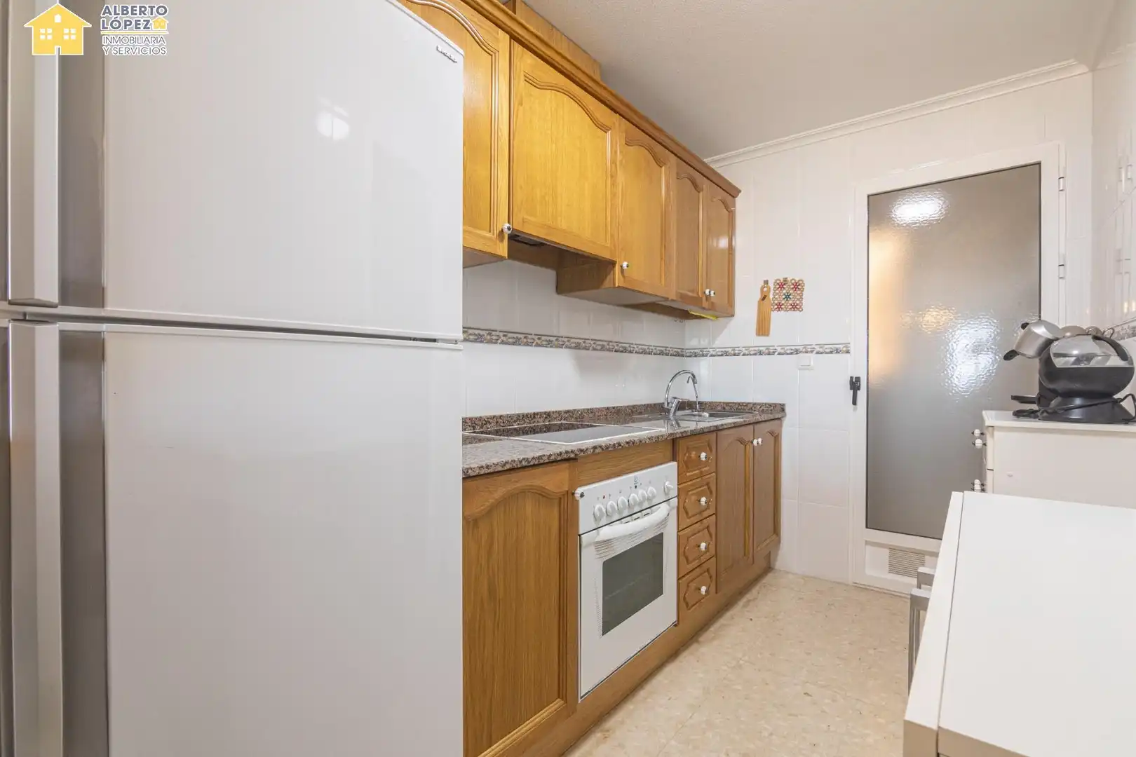 Flat with terrace for sale in Los Arenales del Sol, imagen 10