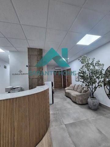 Oficina en Alquiler en Casco Antiguo