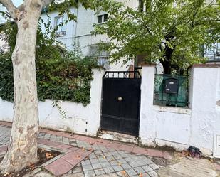 Vista exterior de Casa adosada en venda en  Madrid Capital amb Aire condicionat, Calefacció i Jardí privat