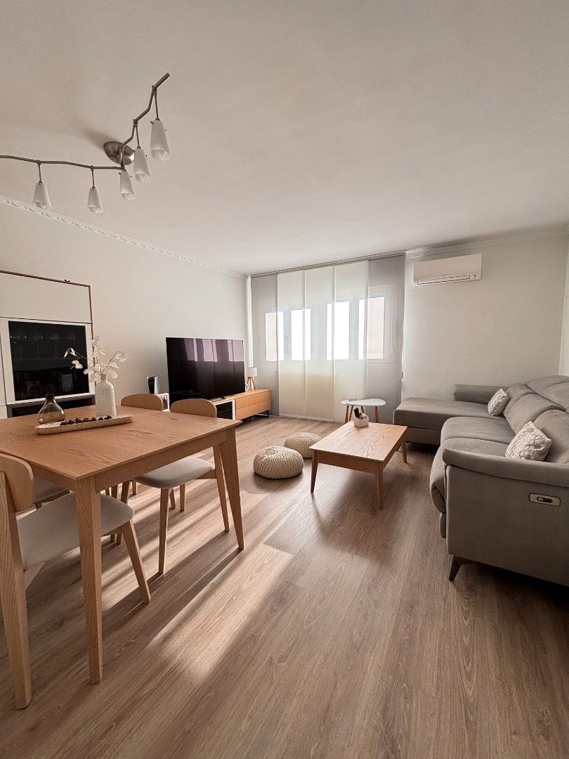 Living room of Flat for sale in San Sebastián de los Reyes  with Air Conditioner and Heating