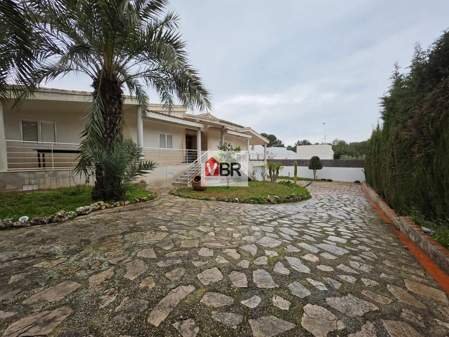 Vista exterior de Casa o chalet de alquiler en Paterna con Aire acondicionado, Calefacción y Jardín privado