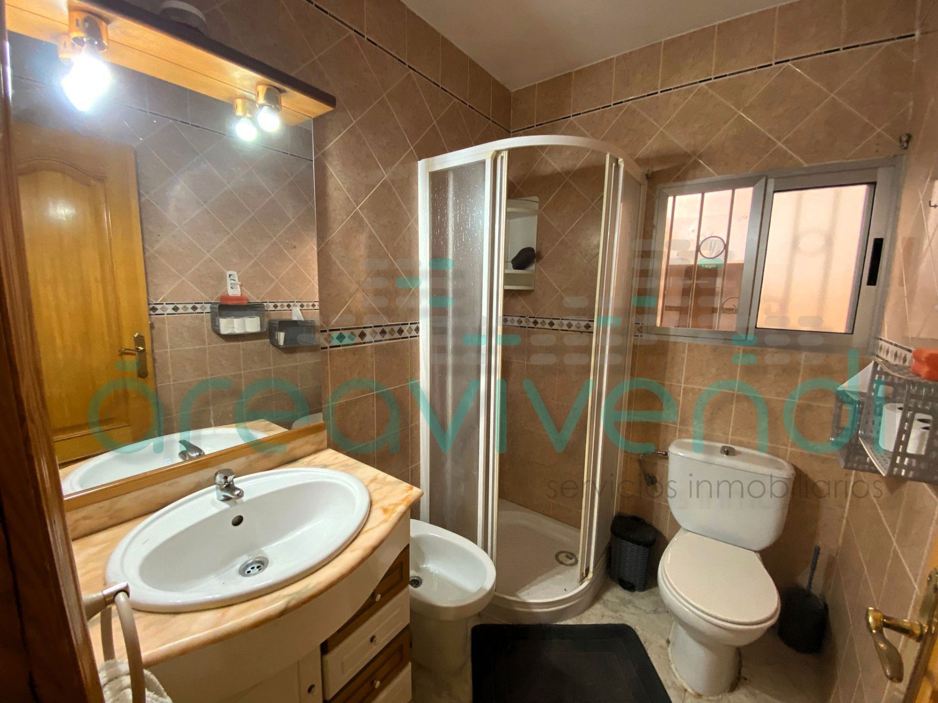 Bany de Casa adosada en venda en Castellón de la Plana / Castelló de la Plana amb Terrassa i Traster