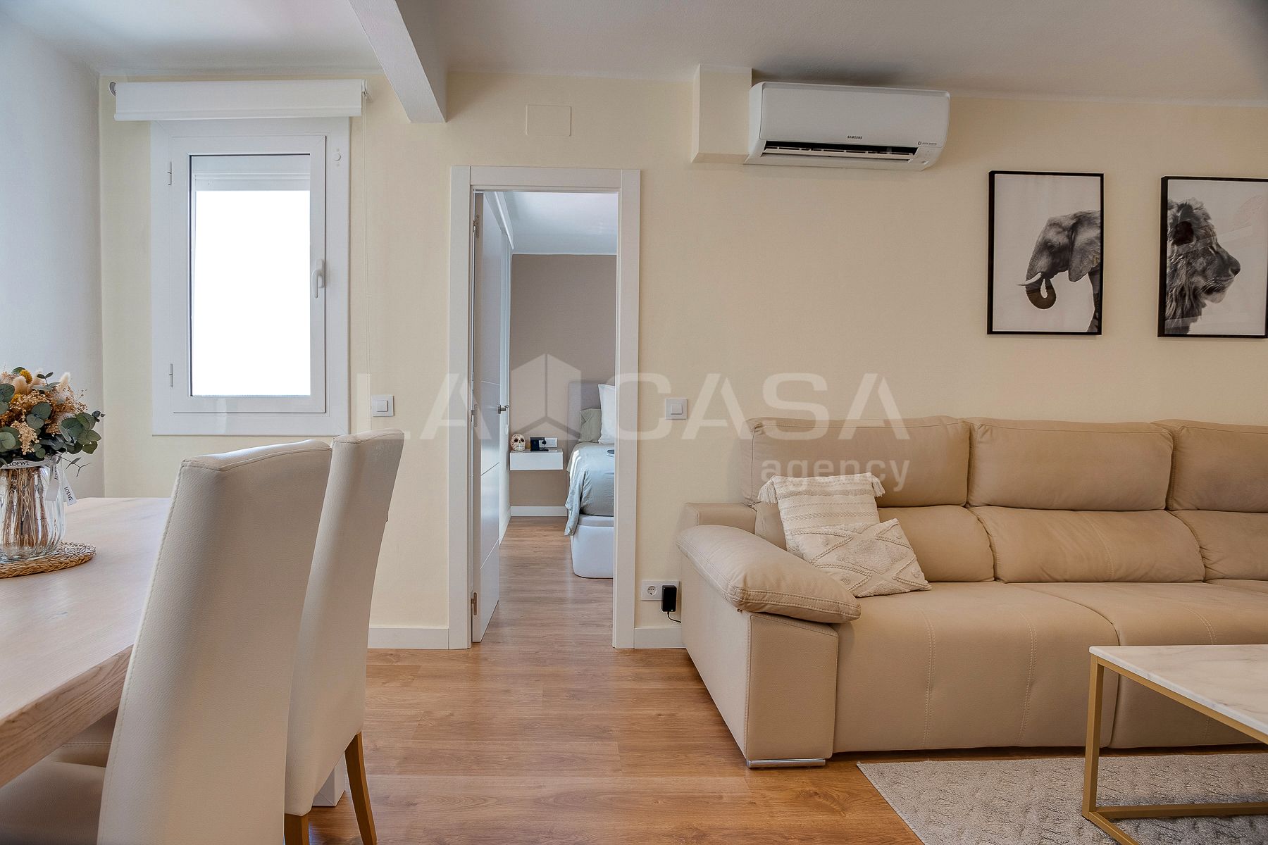 Living room of Attic for sale in L'Hospitalet de Llobregat